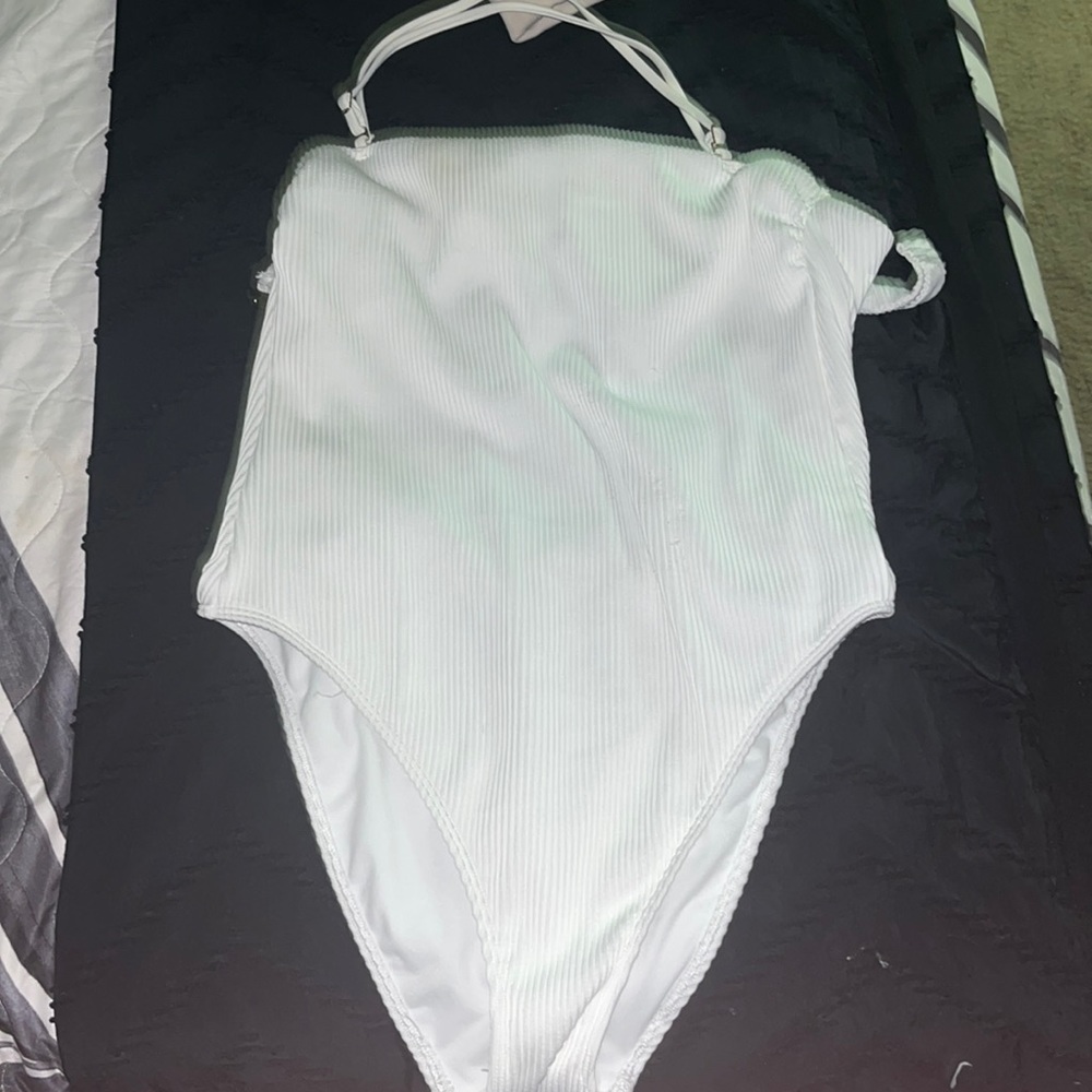 HOLLISTER BATHING SUIT
